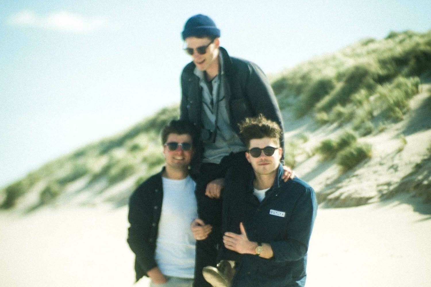 OUTLYA share the huge ‘White Light’