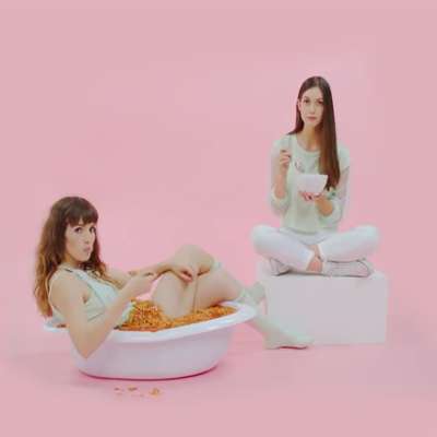 Oh Wonder go speed-dating in the video for ‘High On Humans’