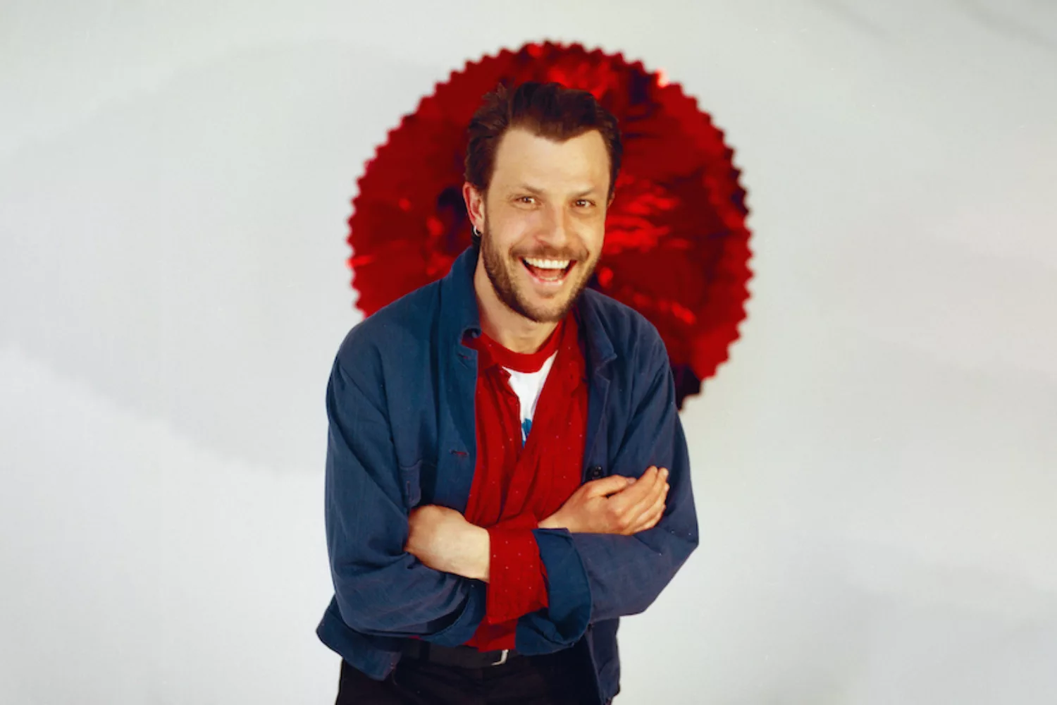 Orlando Weeks releases new track 'Big Skies, Silly Faces'