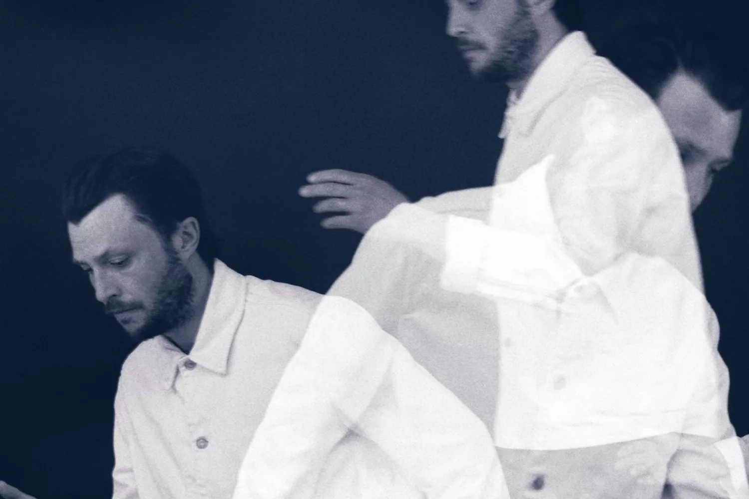Orlando Weeks shares new single 'Bigger'