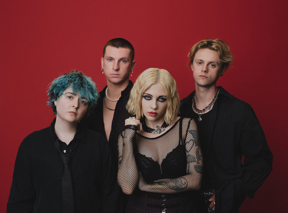 Watch Pale Waves cover Dove Cameron's 'Boyfriend' - Vimarsana News