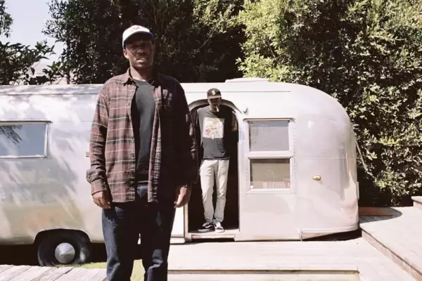 Paris Texas drop new EP 'Red Hand Akimbo'
