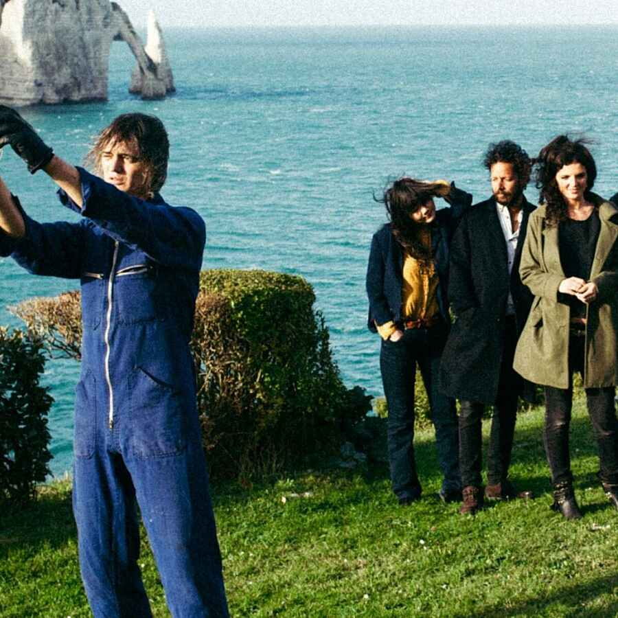 Peter Doherty and the Puta Madres share new single ‘Paradise Is Under Your Nose’