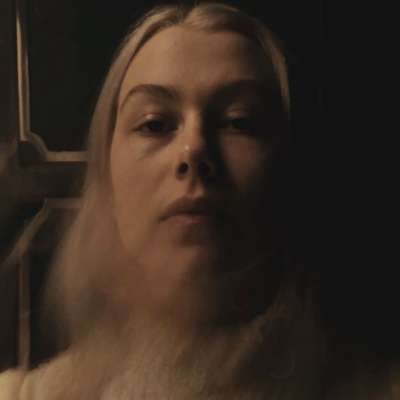 Phoebe Bridgers unveils cover of ‘If We Make It Through December’