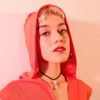 Pixx - I Bow Down
