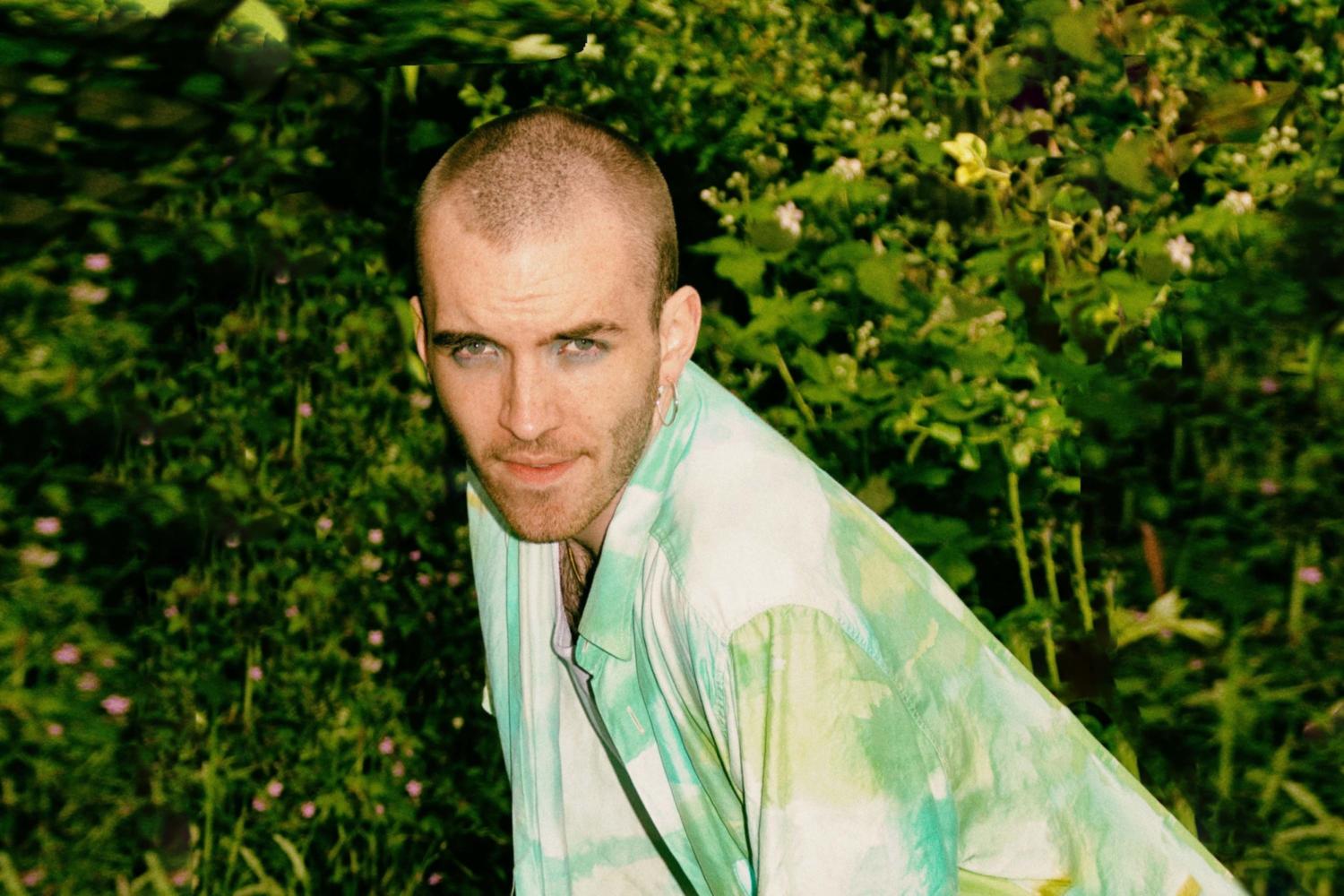 Pizzagirl shares sunshine-soaked new song ‘dennis’