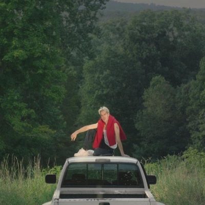 Porches teams up with Dev Hynes on ‘Country’