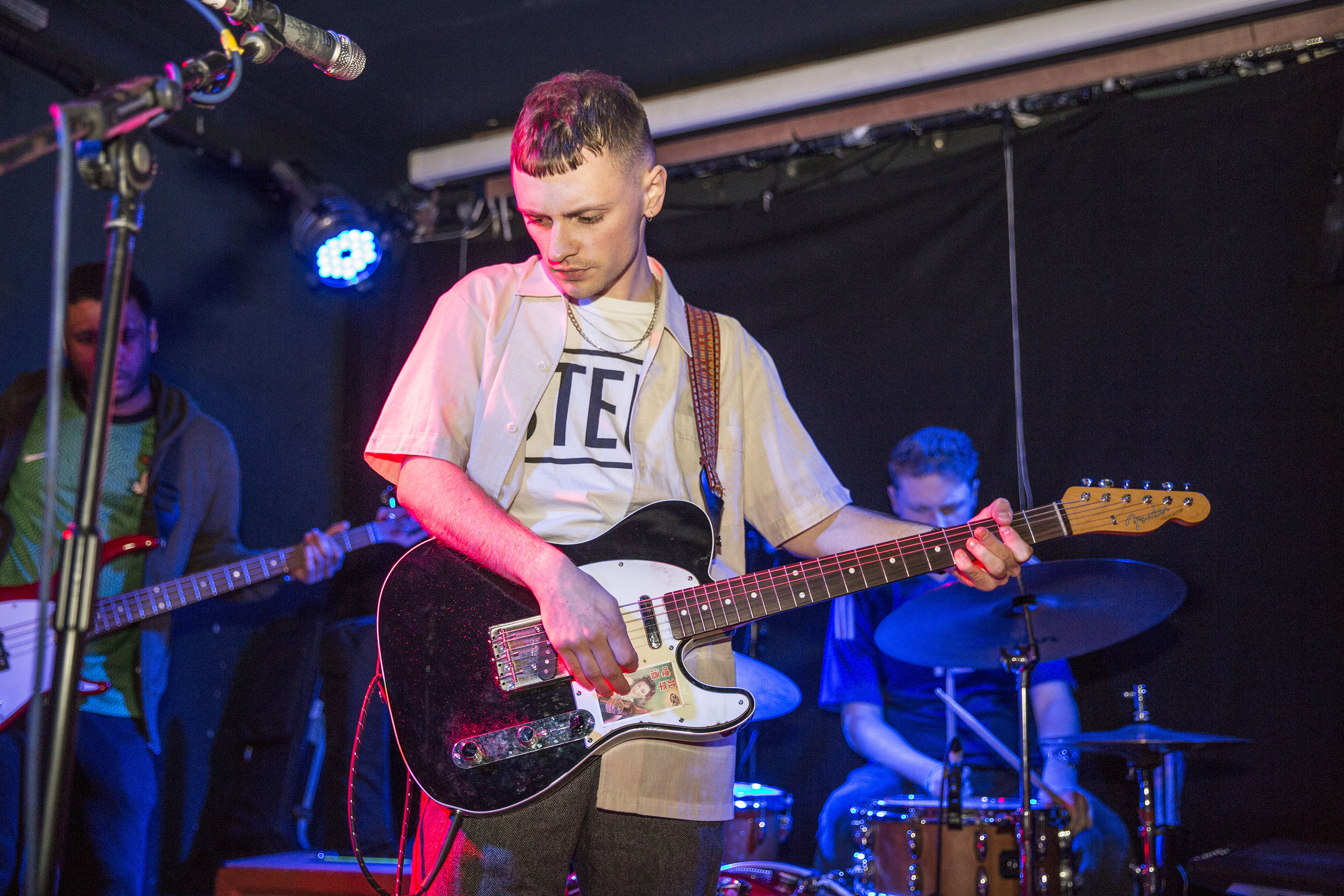 Swimming Tapes & Girl Ray opt for escapism at Hello 2017