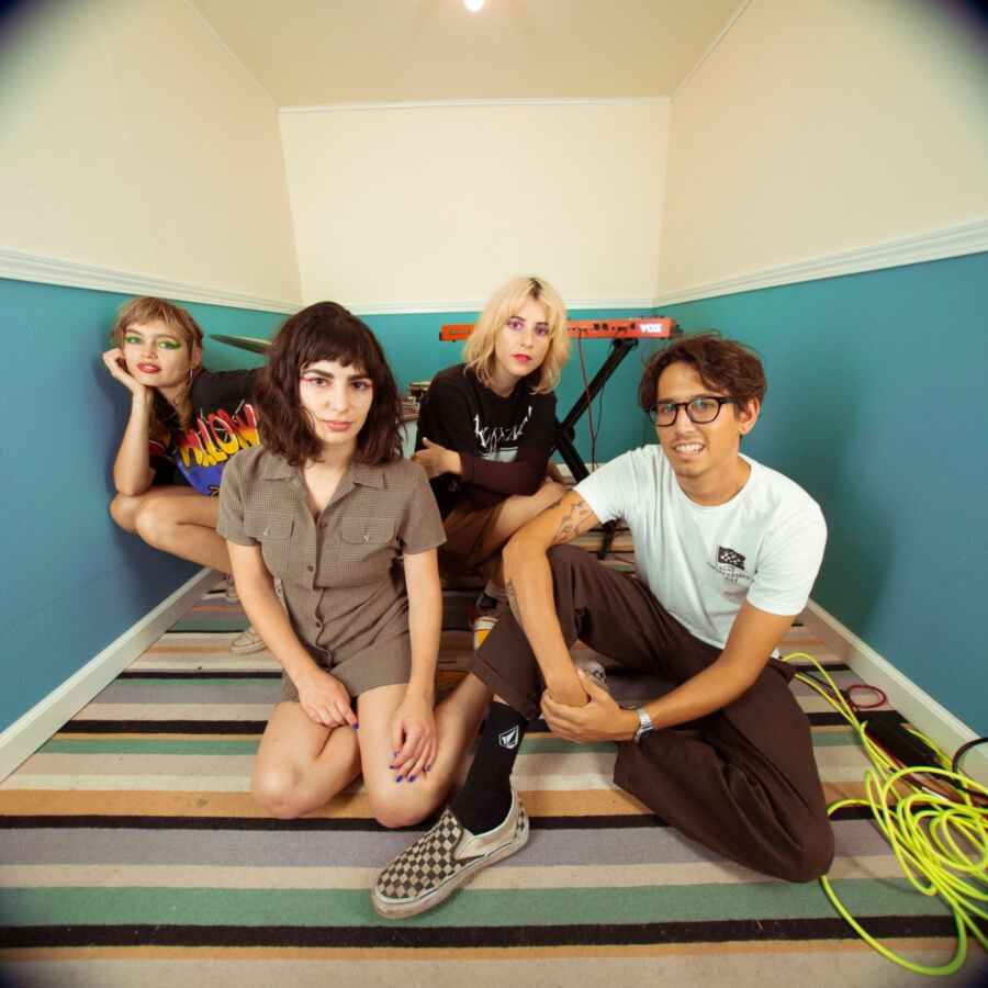 The Paranoyds share new video for 'Egg Salad'