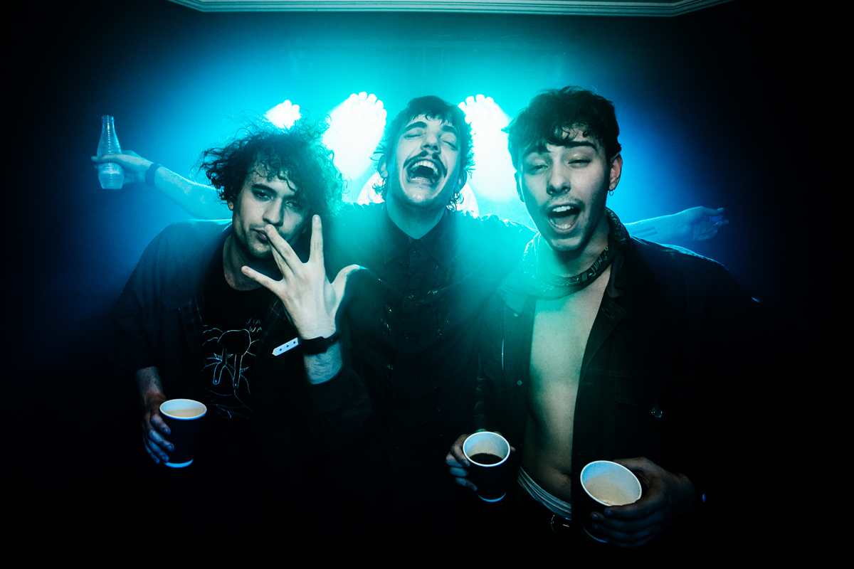 The Parrots share ‘To The People Who Showed Me Their Love While I Was Here’