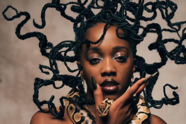 Rachel Chinouriri reveals 'Plain Jane' video