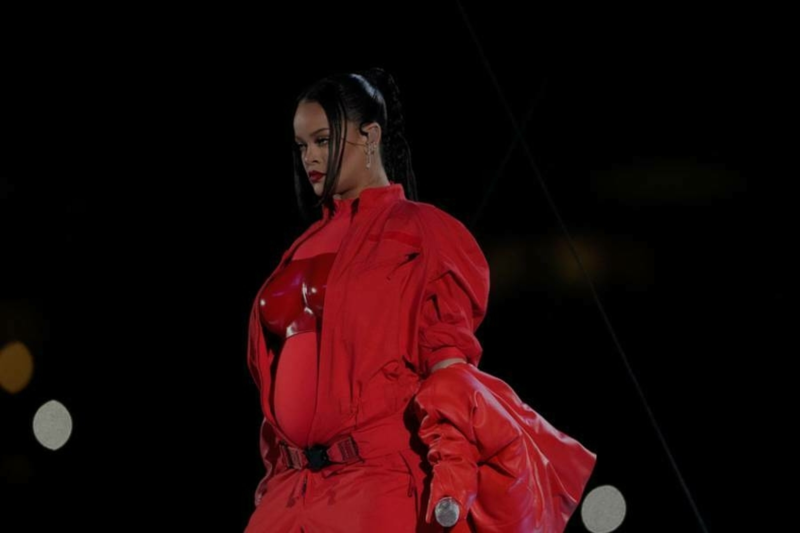Rihanna performs live at the NFL Super Bowl 57