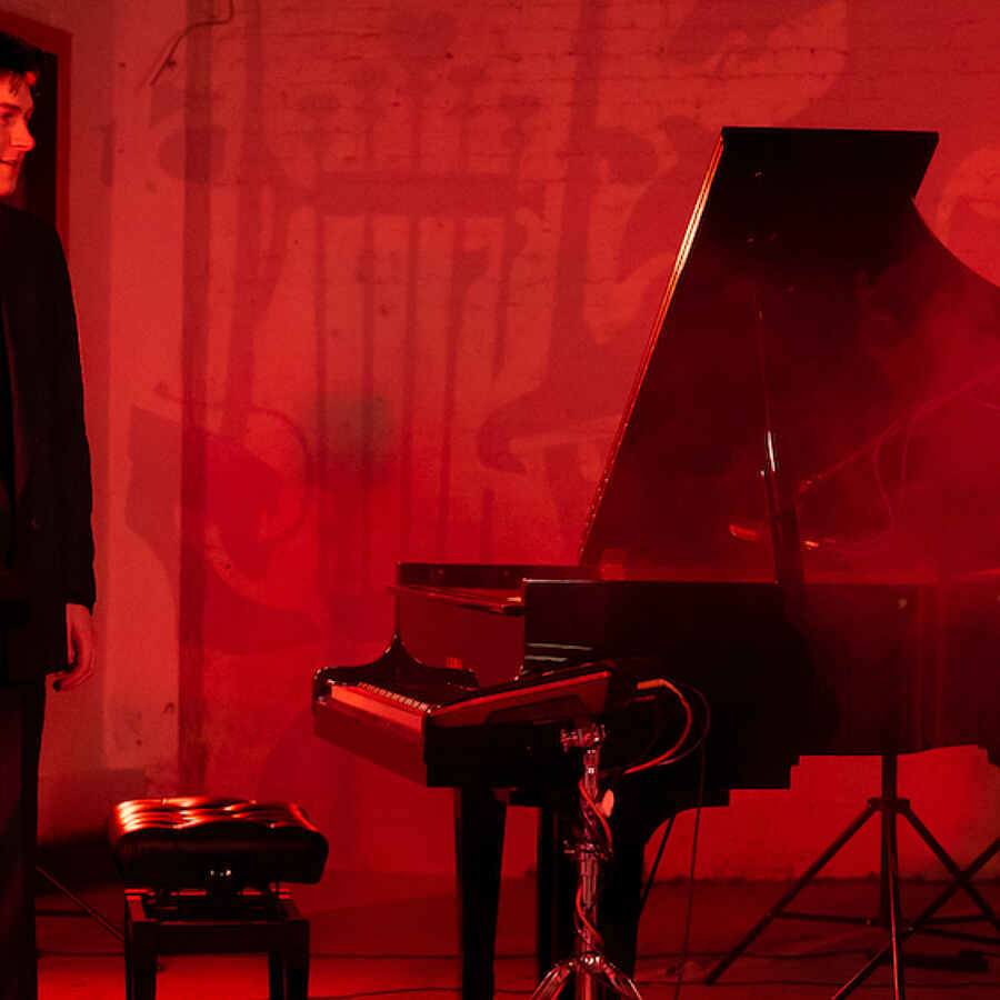 Watch Robbie & Mona perform live for our special Hello 2022 sessions