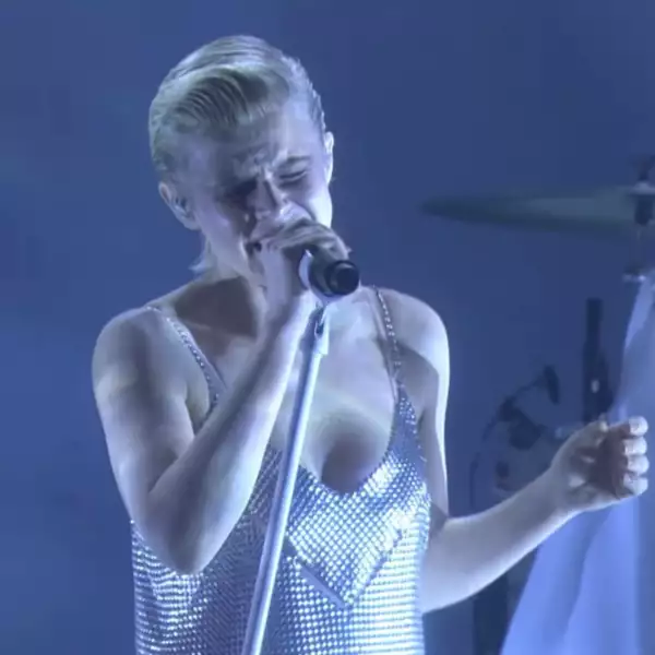 Watch Robyn perform 'Ever Again' live on TV