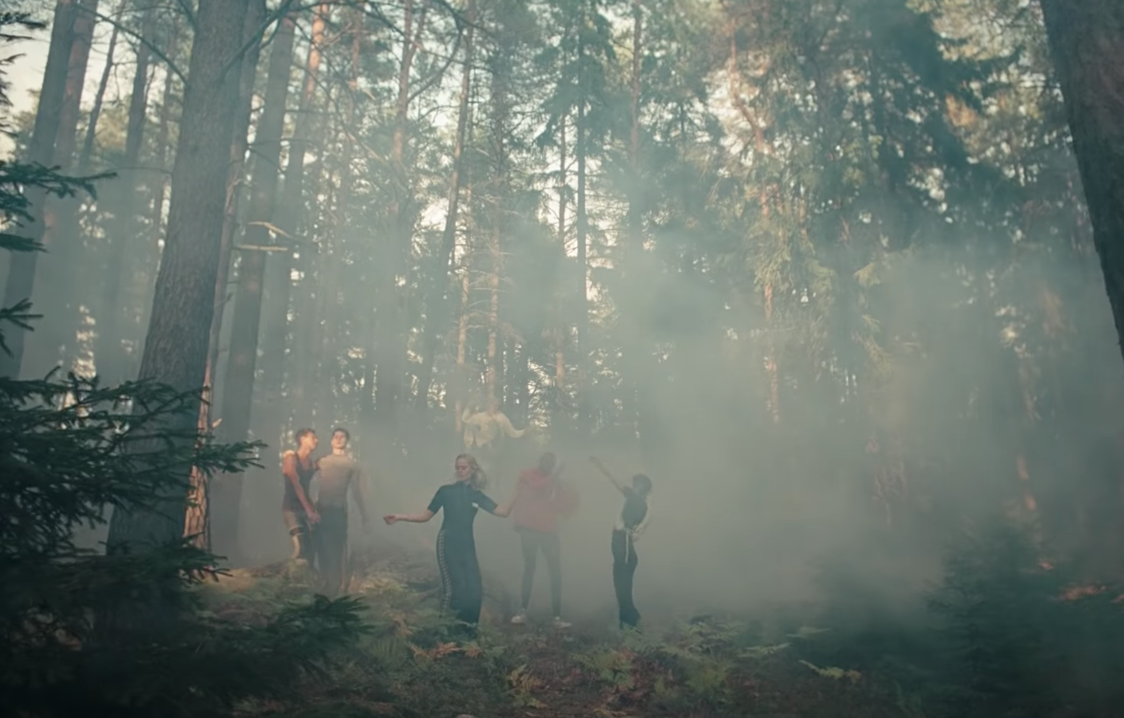 Robyn shares arty new video for ‘Send To Robin Immediately’