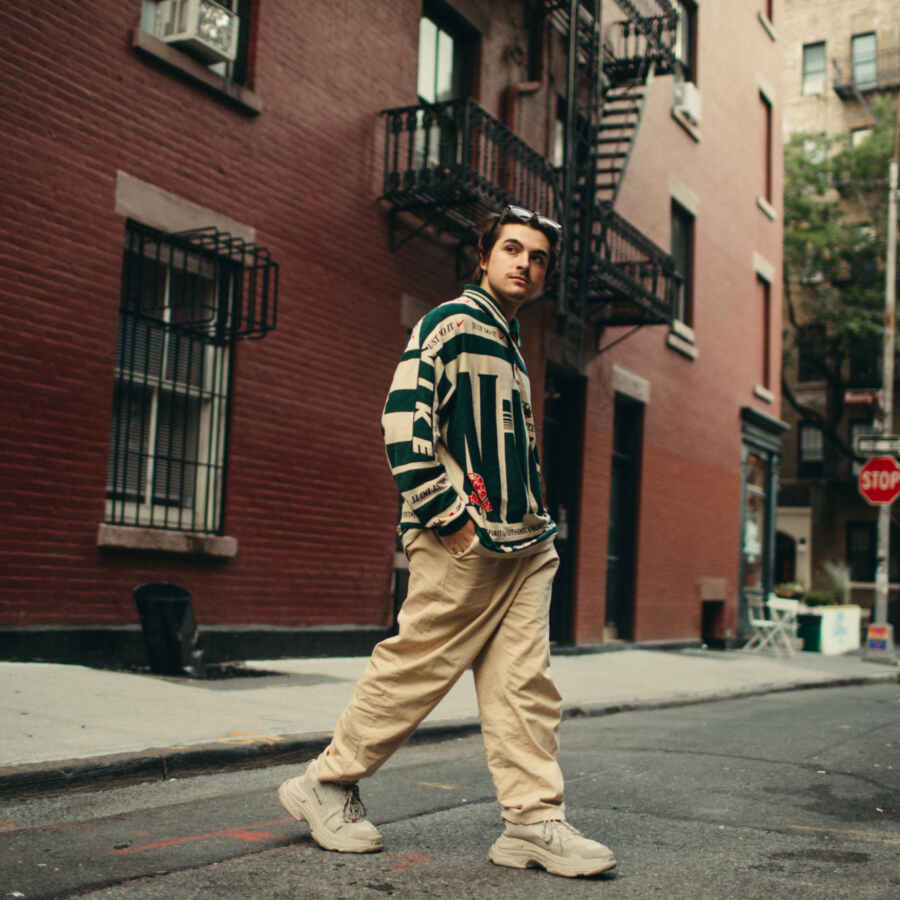 Rxseboy teams up with Chloe Moriondo for 'Bus Ride'