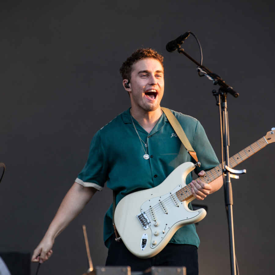 Sam Fender announces 'Live From Finsbury Park' album
