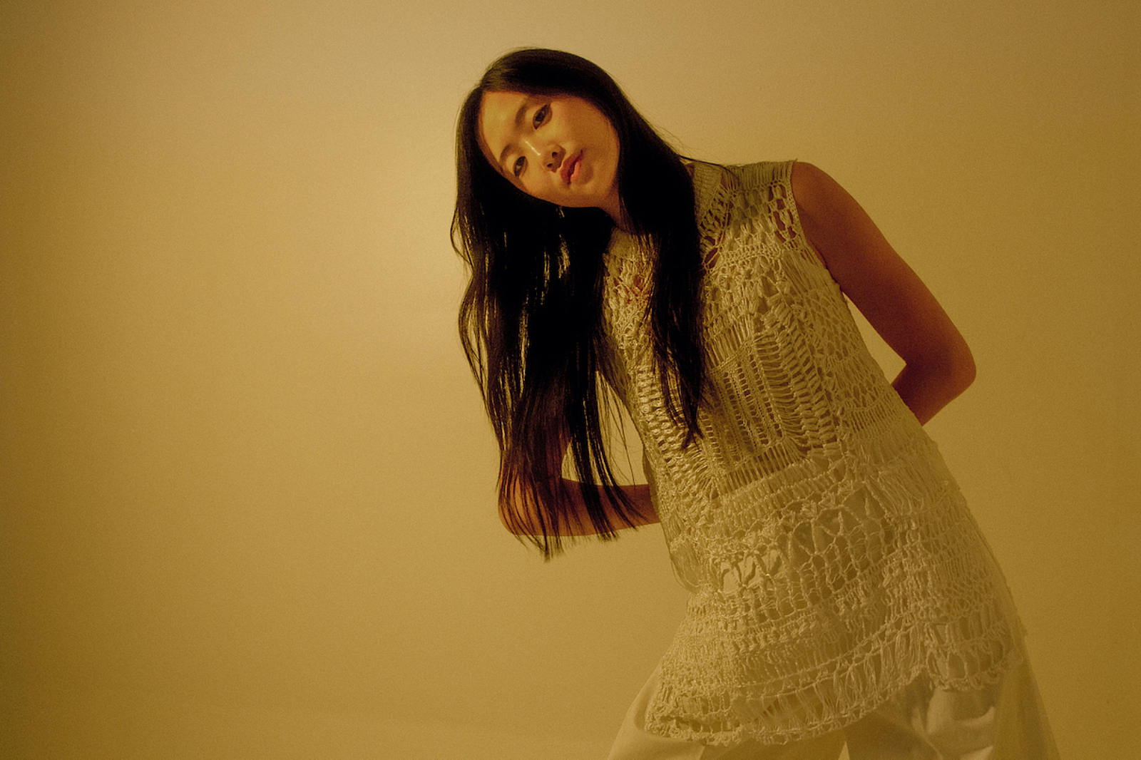 Sarah Kinsley shares new single 'Oh No Darling!'