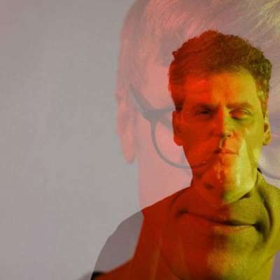 Simian Mobile Disco – Caught In A Wave