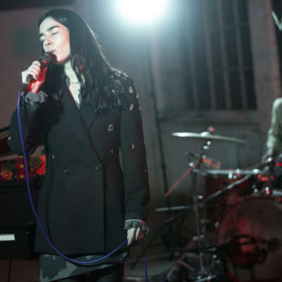 Rewatch our Hello 2021 show with Sinead O’Brien, Yard Act and deep tan!