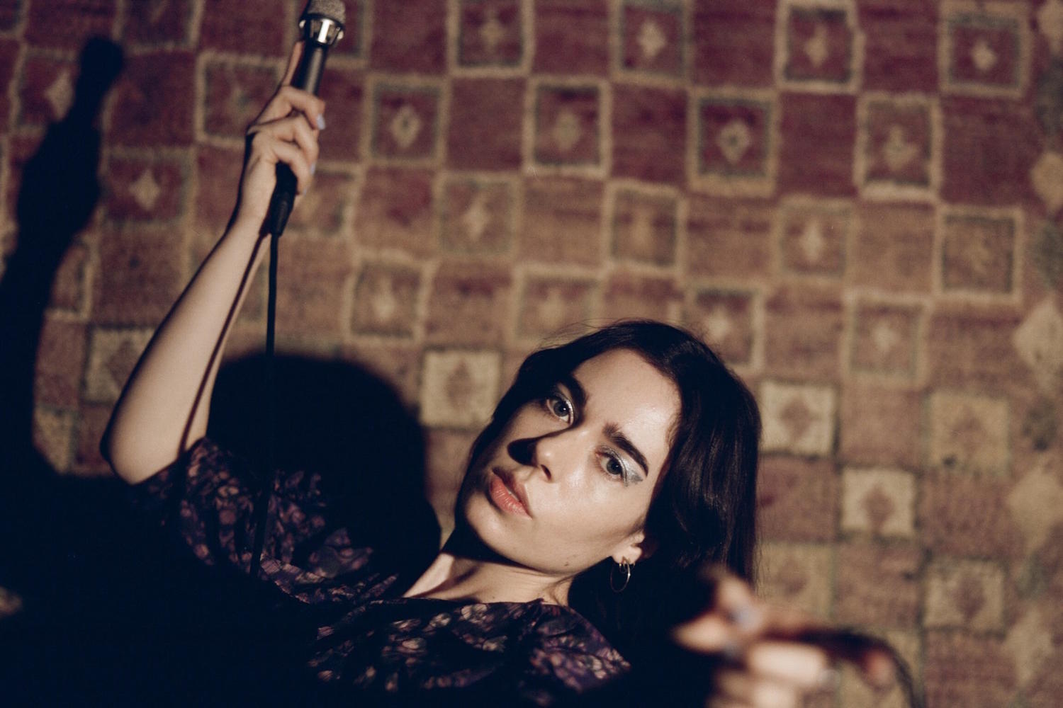 Sinead O’Brien shares mystical new song ‘Fall With Me’
