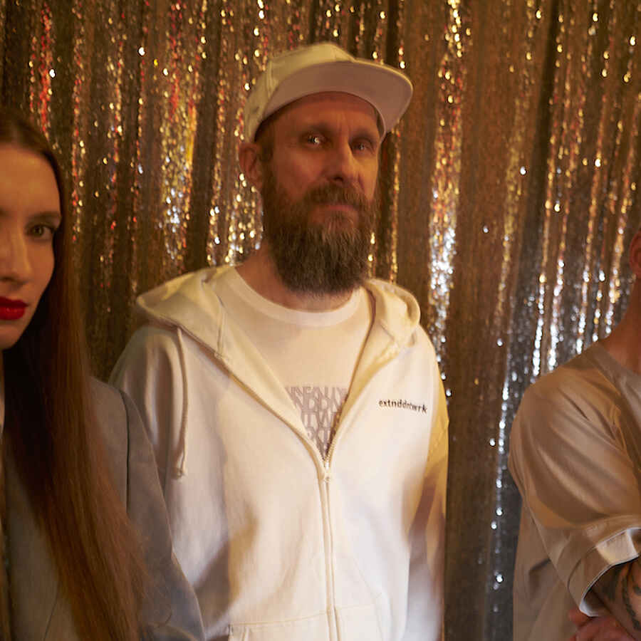Sleaford Mods team up with Dry Cleaning's Florence Shaw for new track 'Force 10 From Navarone'