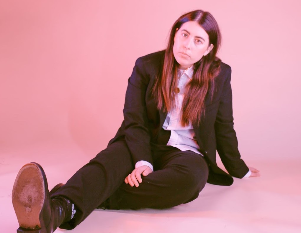 Sorcha Richardson announces new album 'Smiling Like An Idiot' - Vimarsana News