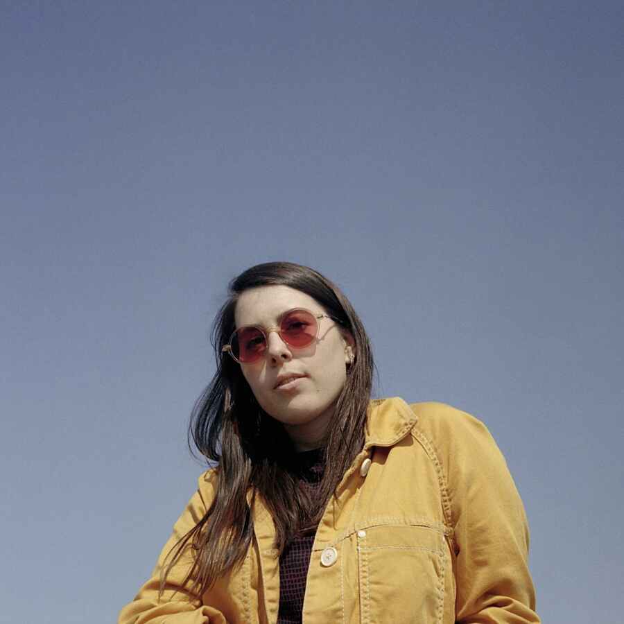 Sorcha Richardson releases beautiful new cut 'Honey'