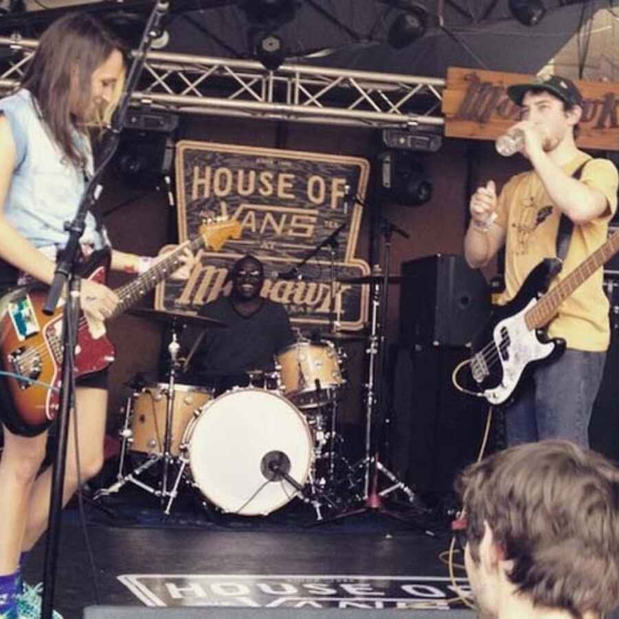 Broad City's Hannibal Buress played drums for Speedy Ortiz at SXSW