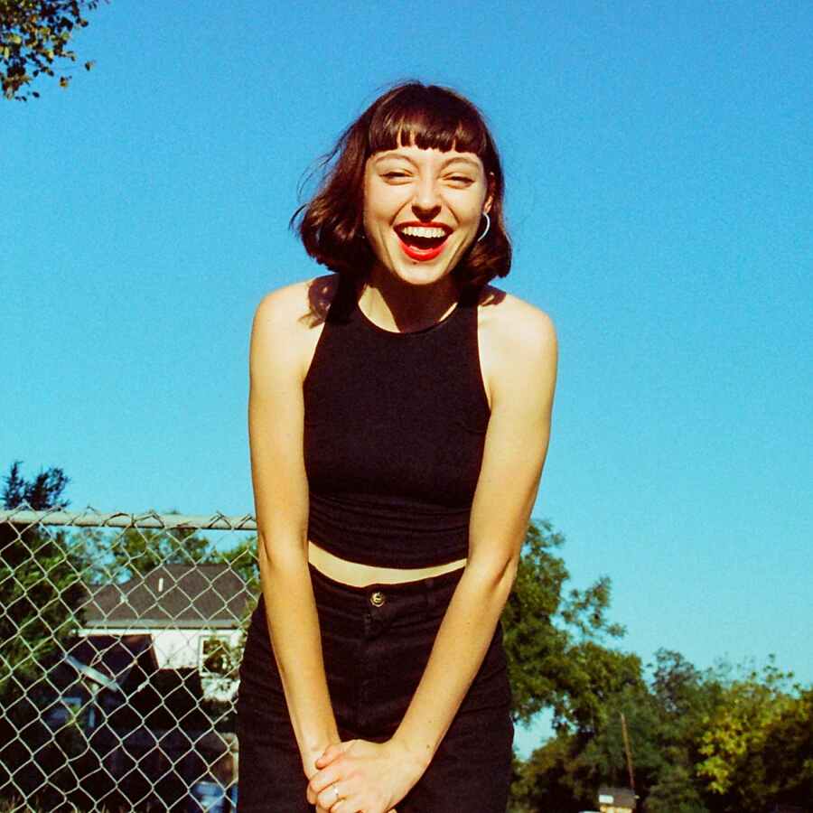 Stella Donnelly has a chaotic Christmas party in 'Season's Greetings' visuals