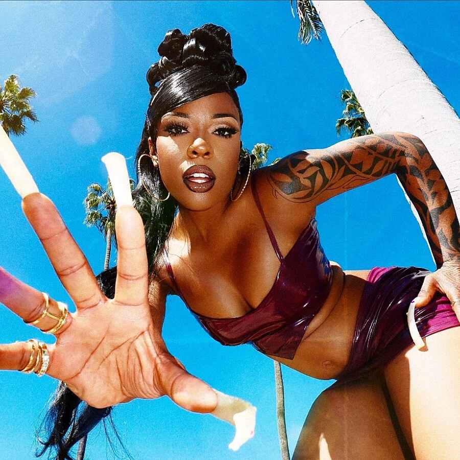 Sudan Archives drops 'OMG BRITT' video