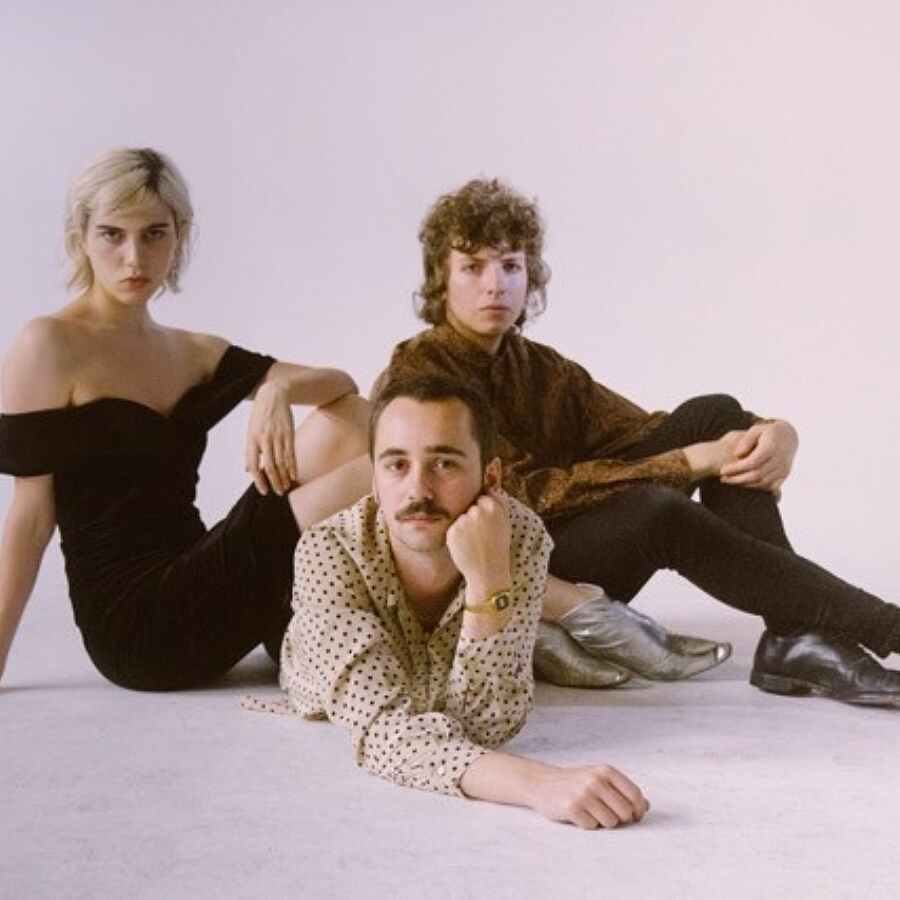 Sunflower Bean reveal new track 'I Was A Fool', announce UK tour for 2018 