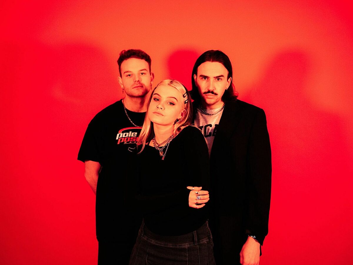 Swim School share new single 'Don't Leave Me Behind' - Vimarsana News
