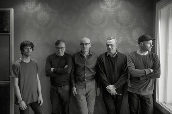Teenage Fanclub share new song ‘Everything Is Falling Apart’