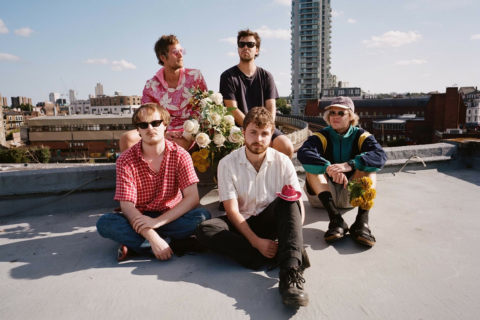 Tiña share video for ‘Closest Shave’