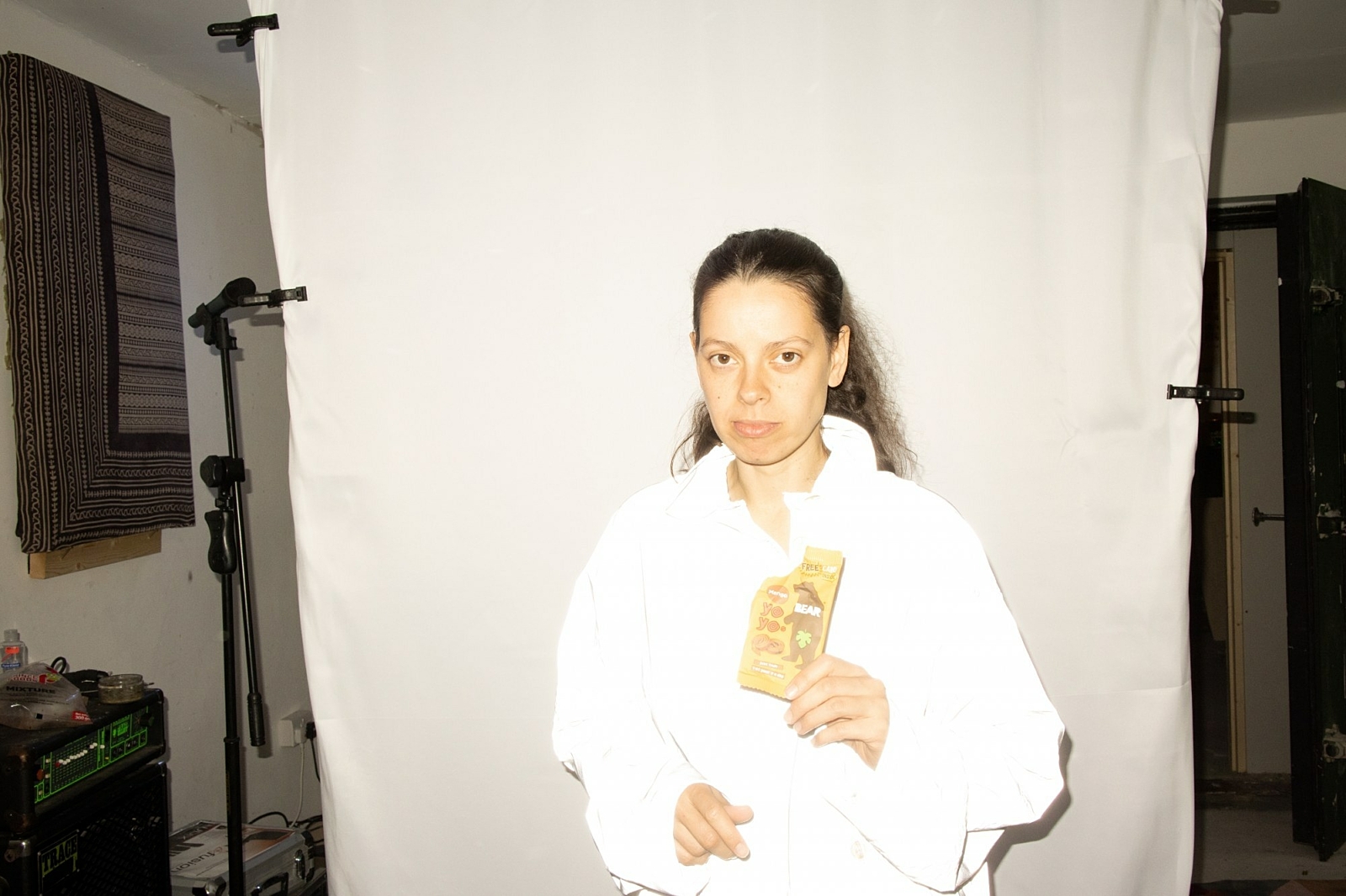 Tirzah shares new single 'Hive Mind'