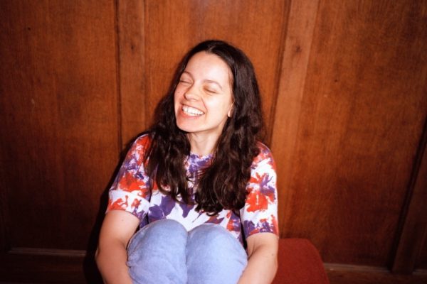 Tirzah shares new single 'Sink In'