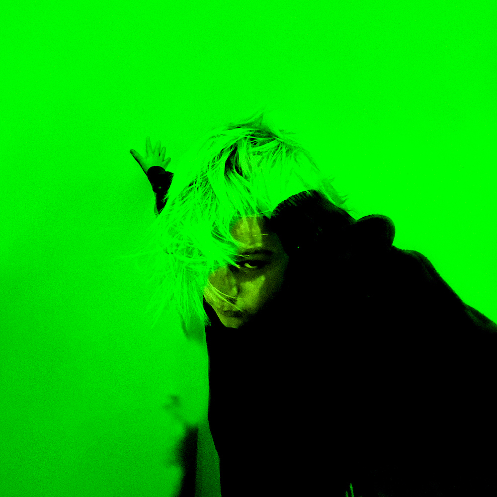 Tommy Newport offers up new track ‘Yellow Lines’