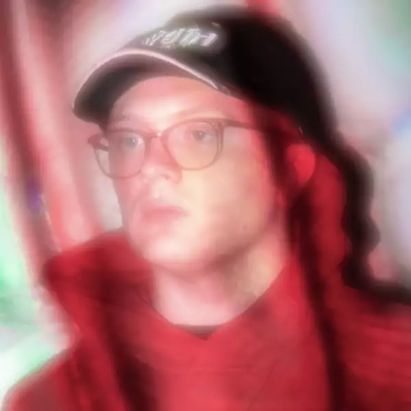 umru links up with Rebecca Black and Petal Supply for 'heart2'