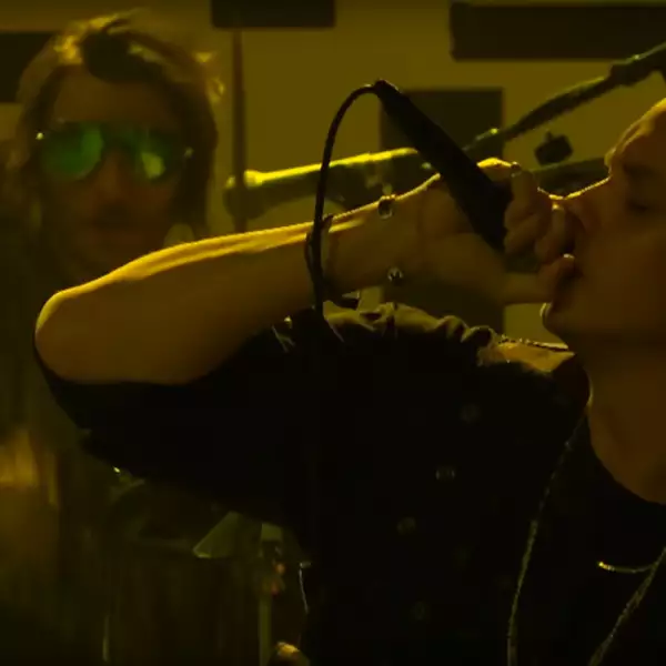 Watch The Voidz play ‘QYURRYUS’ on Corden