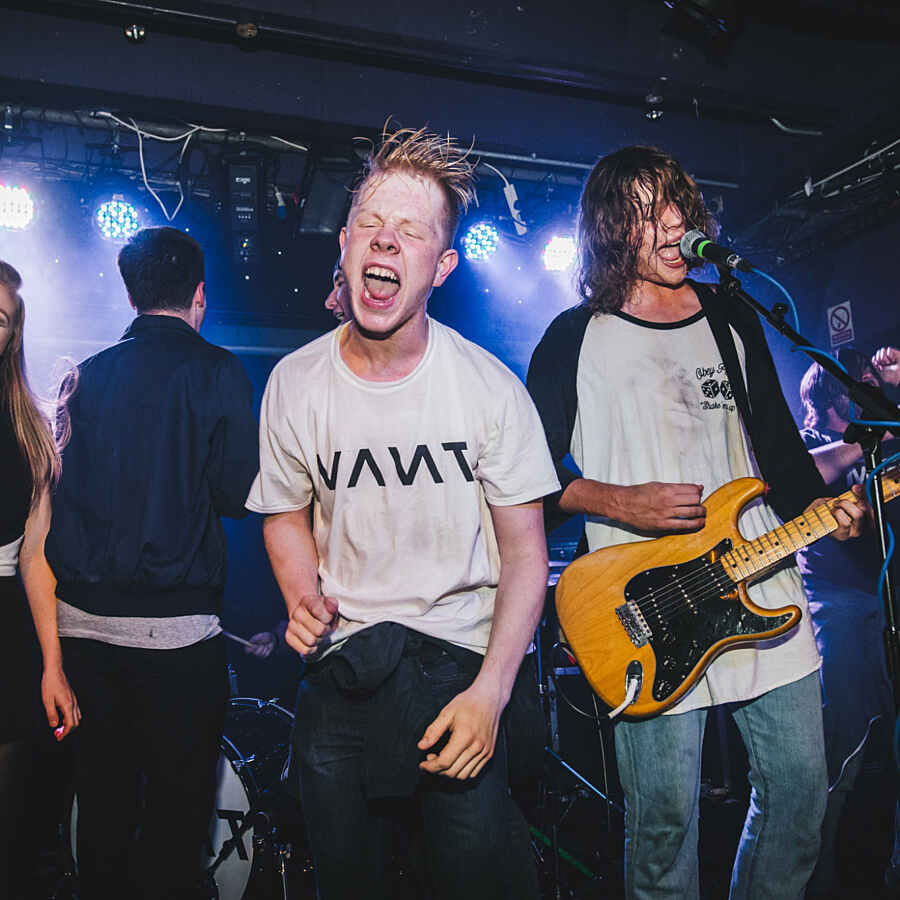Vant, The Big Moon and Inheaven give Neu Tour almighty send-off at London Dingwalls