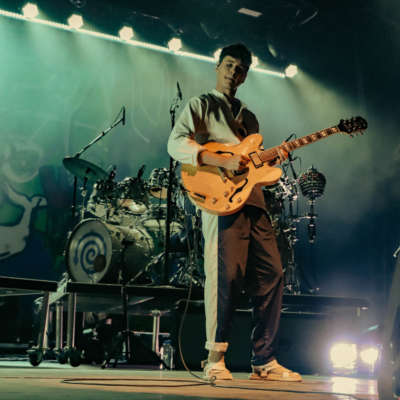 Vampire Weekend play ‘Sunflower’ and ‘2021’ on 6 Music