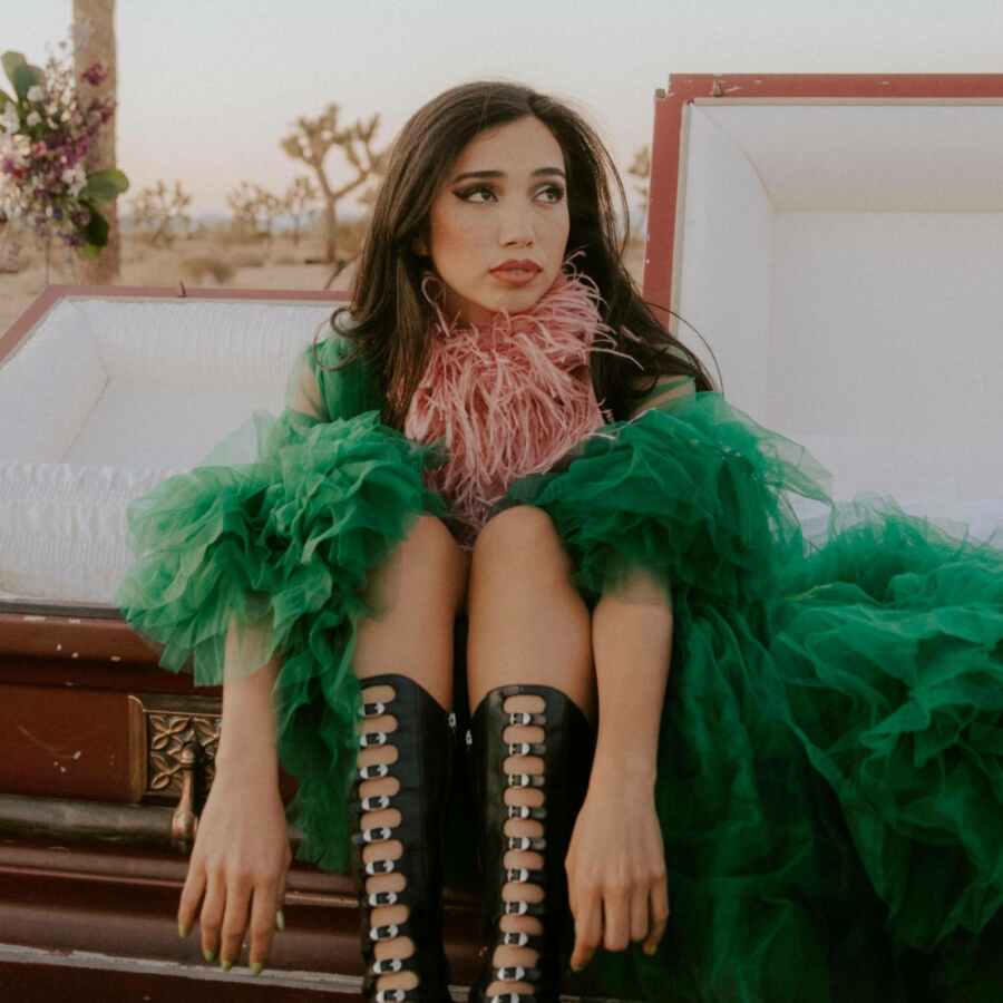 Wallice shares new video for 'Funeral'