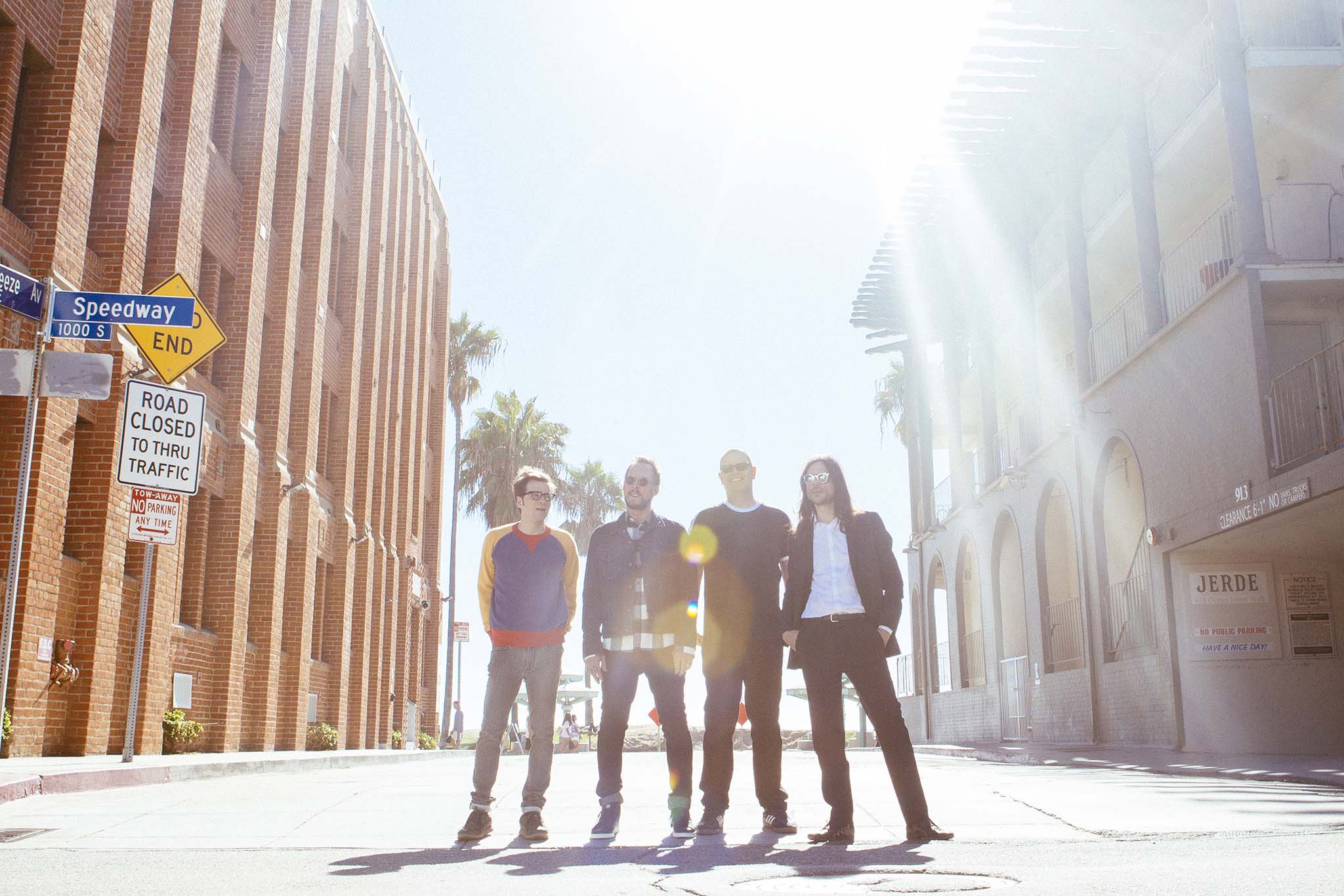 Cry me a rivers: Weezer