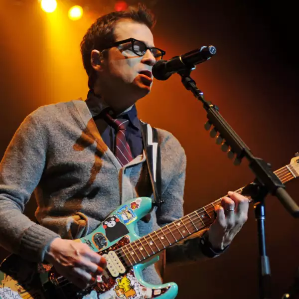 Surprise! Weezer have released an album of covers