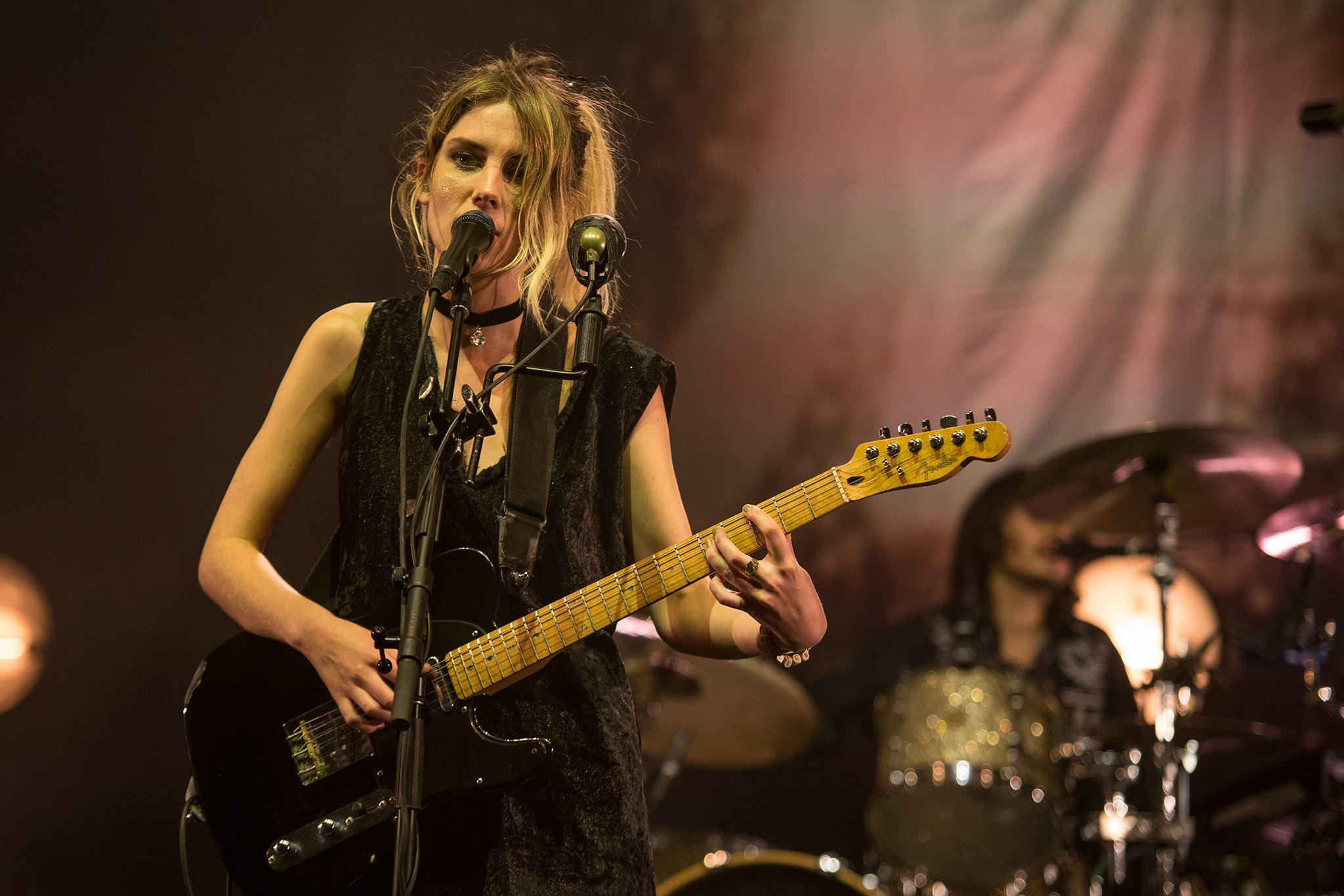 Wolf Alice S Ellie Rowsell Speaks On The Refugee Crisis News Diy