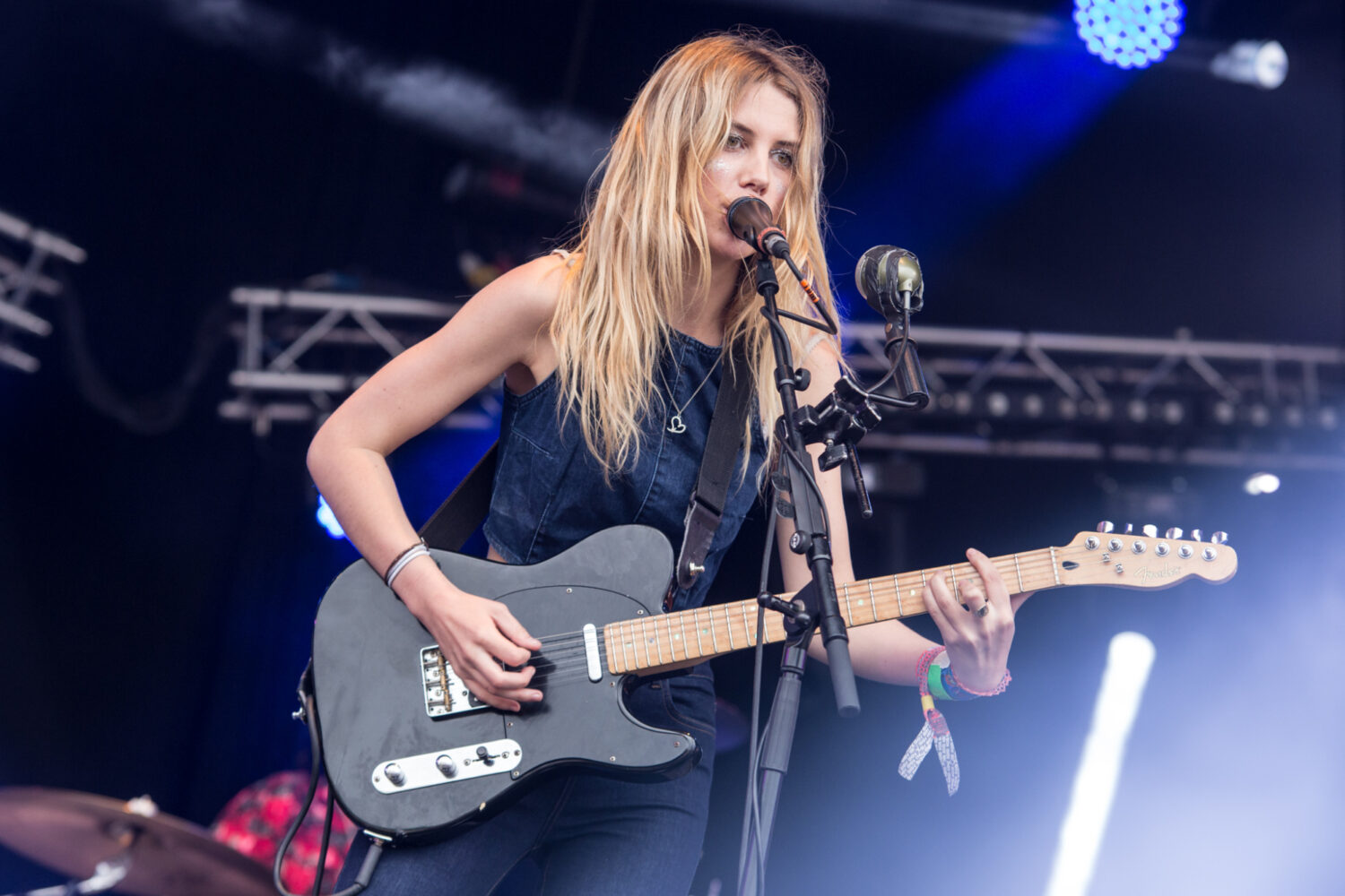 Wolf Alice’s Ellie Rowsell makes ‘Badass Playlist for a Badass Chick ...