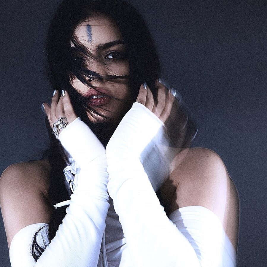 The Neu Bulletin (yunè pinku, The Life, King Isis and more!)