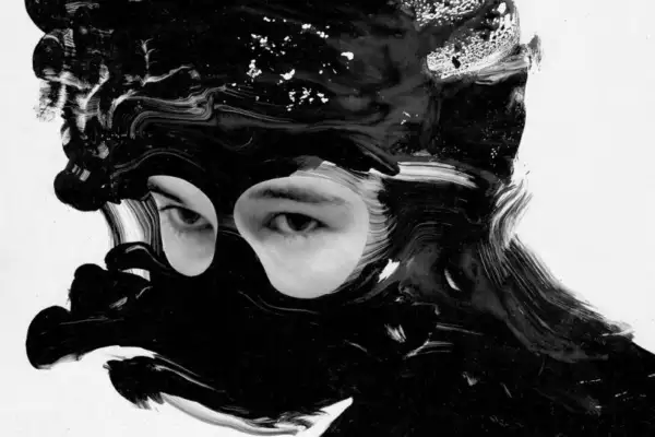 Zola Jesus - Okovi